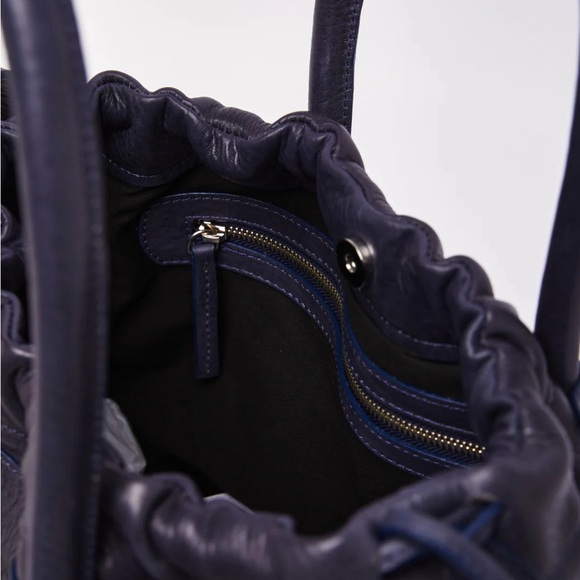 Beautiful good condition Mecha Mendez crossbody bag - Picture 4 of 11